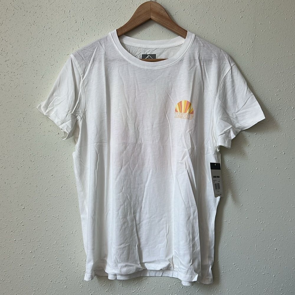 New Reef White T-Shirt with Colorful Graphic Size M